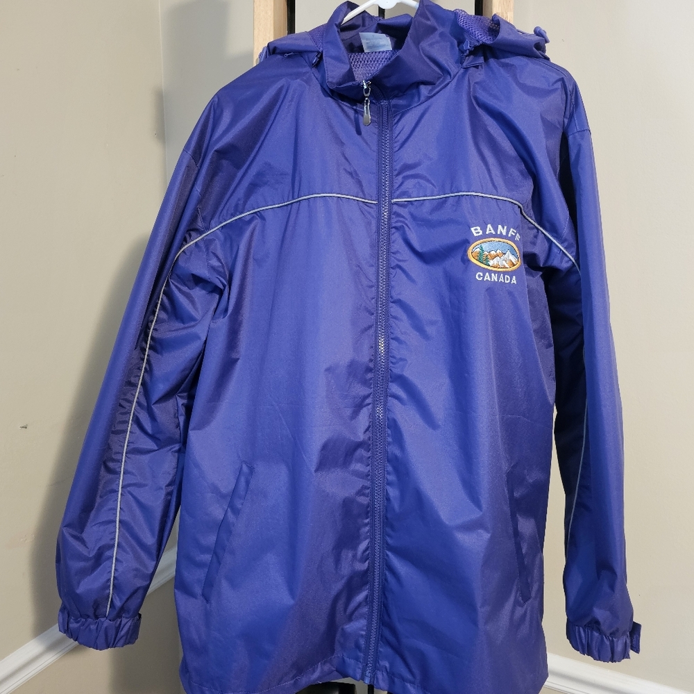 NEW BANFF CANADA Windbreaker Jacket Adult Size Large